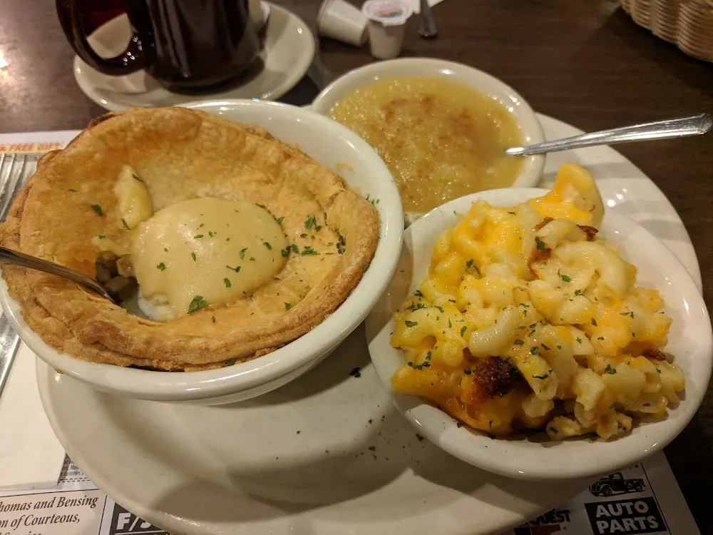 Chicken Pot Pie with Applesauce and Mac N Cheese
